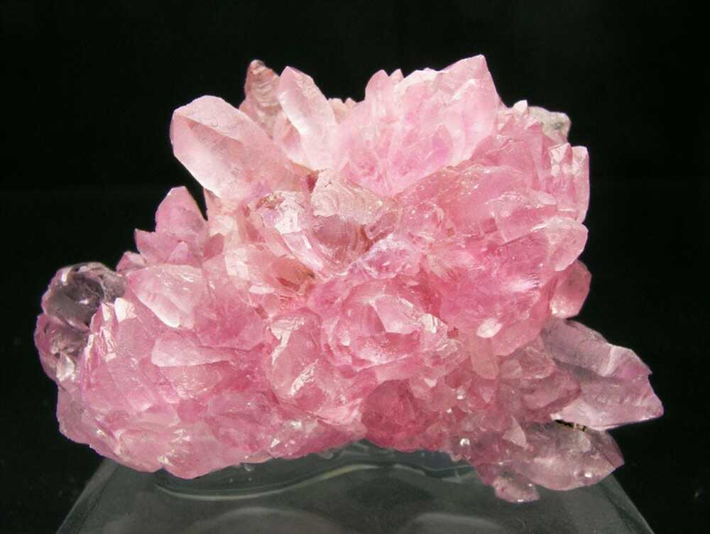 Đá thạch anh hồng (Rose Quartz)