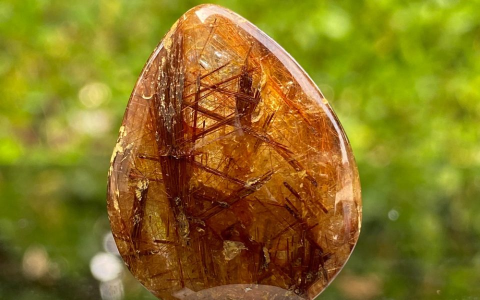 Đá thạch anh tóc nâu (Brown Rutilated Quartz)