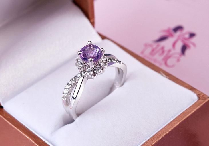 Giá đá CZ Cubic Zirconia bao nhiêu tiền?